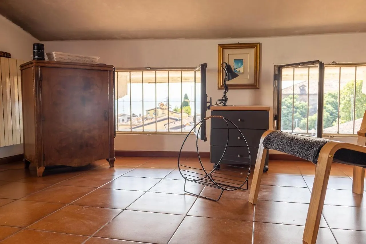 Apartament La Chicca Sui Tetti Desenzano del Garda