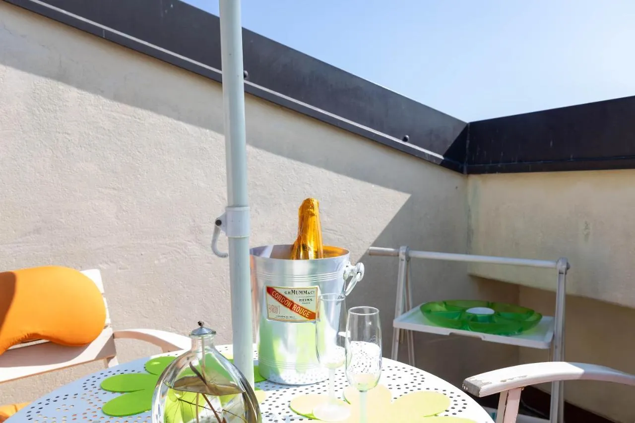 La Chicca Sui Tetti Daire Desenzano del Garda İtalya