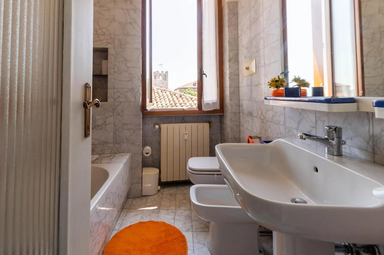 La Chicca Sui Tetti Daire Desenzano del Garda İtalya